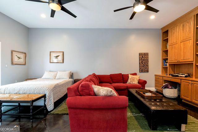 6319 Lakeview Drive, Buford, GA 30518