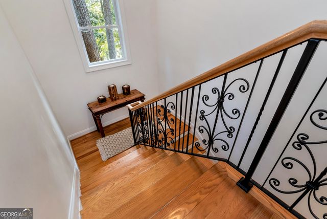 6319 Lakeview Drive, Buford, GA 30518