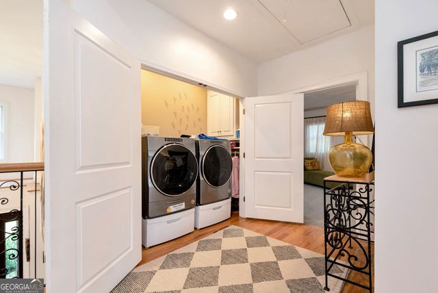 6319 Lakeview Drive, Buford, GA 30518