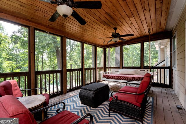 6319 Lakeview Drive, Buford, GA 30518
