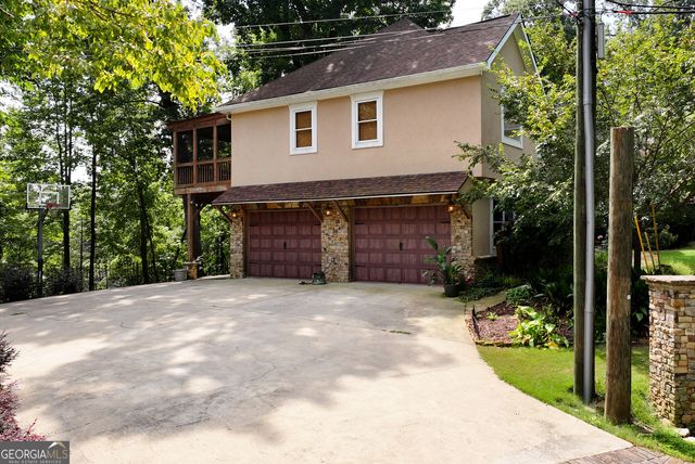 6319 Lakeview Drive, Buford, GA 30518