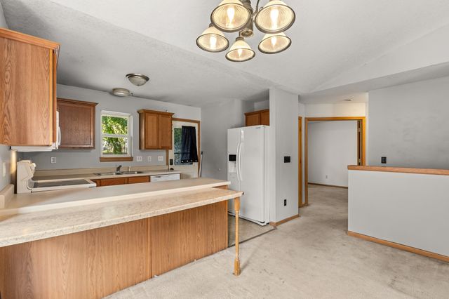 2608 Maury Street, Des Moines, IA 50317