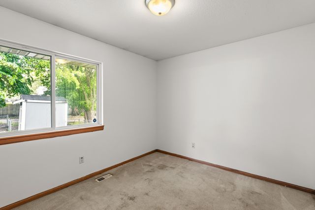 2608 Maury Street, Des Moines, IA 50317