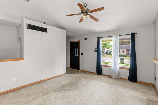 2608 Maury Street, Des Moines, IA 50317