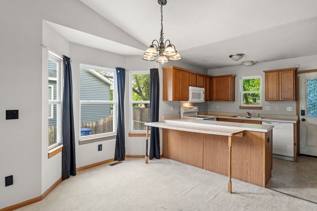 2608 Maury Street, Des Moines, IA 50317