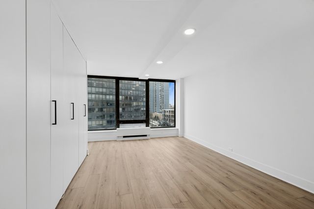 5445 N Sheridan Road 612, Chicago, IL 60640