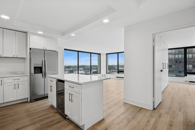 5445 N Sheridan Road 612, Chicago, IL 60640