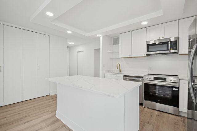 5445 N Sheridan Road 612, Chicago, IL 60640