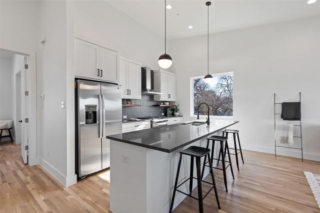 2120 Lovedale Avenue 103, Dallas, TX 75235