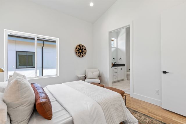 2120 Lovedale Avenue 103, Dallas, TX 75235