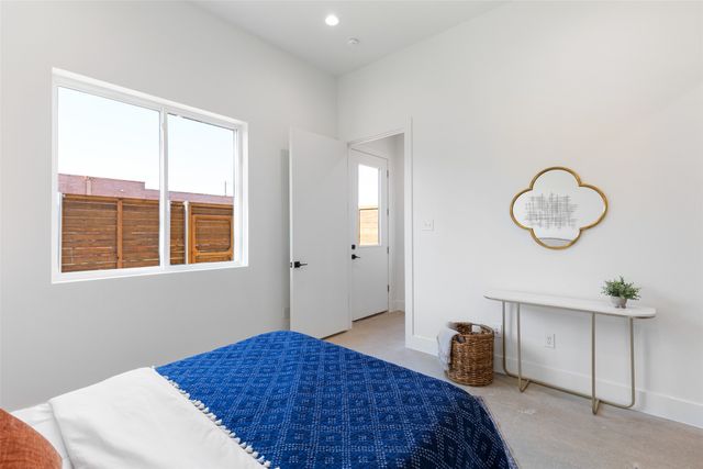 2120 Lovedale Avenue 103, Dallas, TX 75235