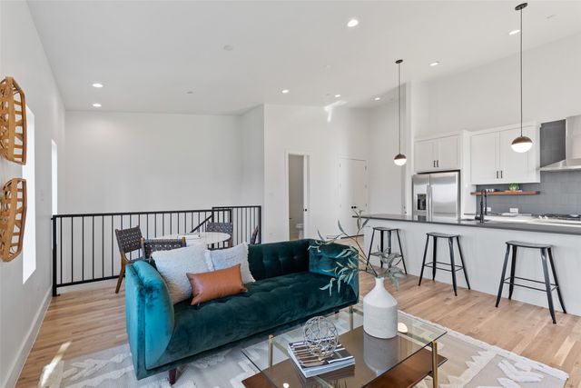 2120 Lovedale Avenue 103, Dallas, TX 75235