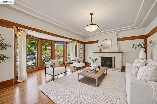 1621 Wellington St, Oakland, CA 94602