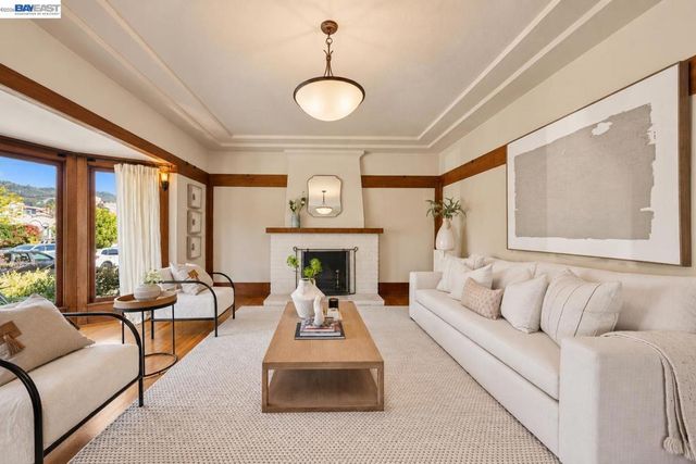 1621 Wellington St, Oakland, CA 94602