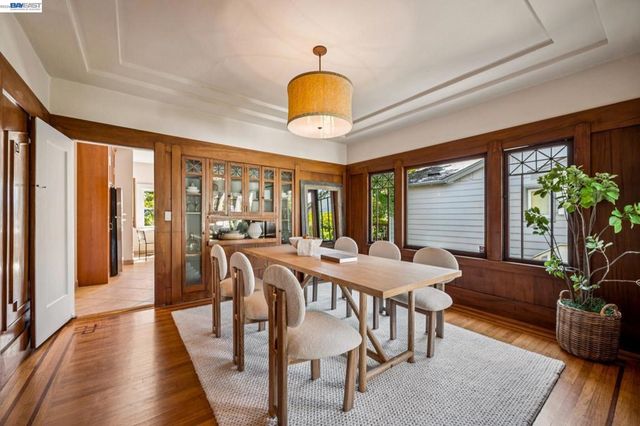 1621 Wellington St, Oakland, CA 94602