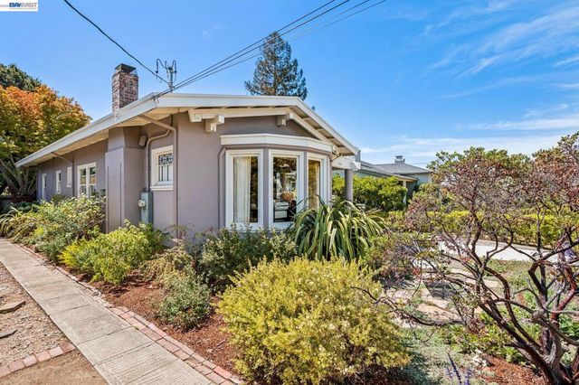 1621 Wellington St, Oakland, CA 94602