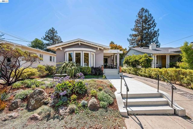 1621 Wellington St, Oakland, CA 94602