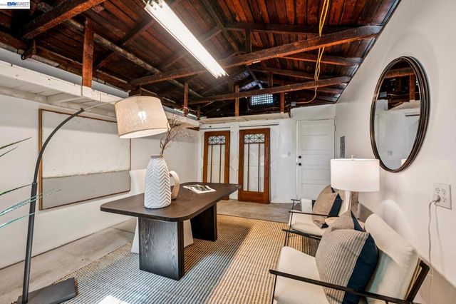 1621 Wellington St, Oakland, CA 94602