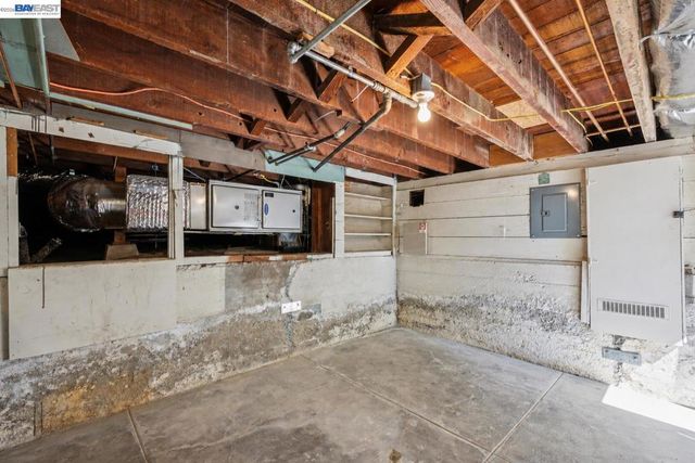 1621 Wellington St, Oakland, CA 94602