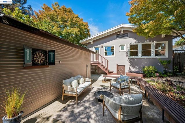 1621 Wellington St, Oakland, CA 94602
