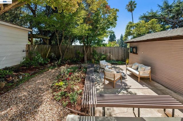 1621 Wellington St, Oakland, CA 94602