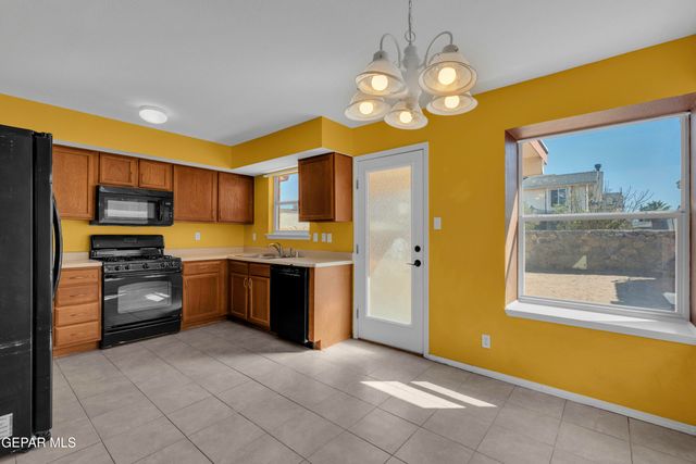 3316 BROKEN BOW Street, El Paso, TX 79936