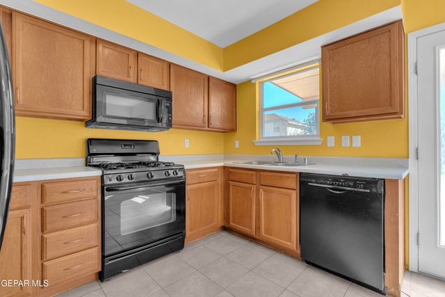 3316 BROKEN BOW Street, El Paso, TX 79936