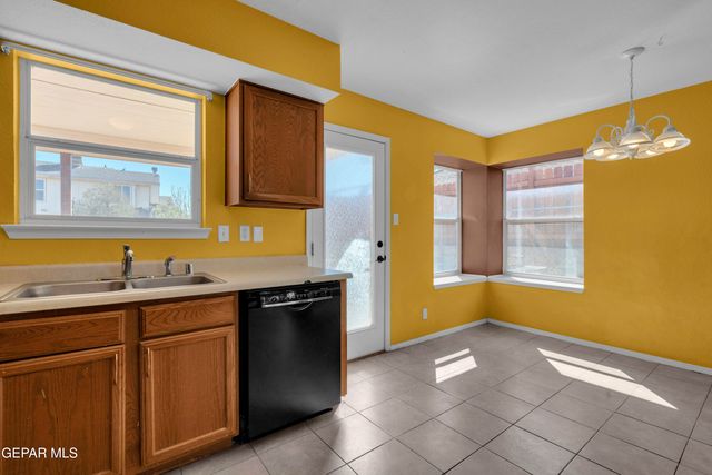 3316 BROKEN BOW Street, El Paso, TX 79936