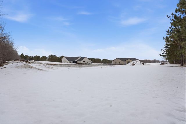 7215 Emerald Drive NE, Alexandria, MN 56308