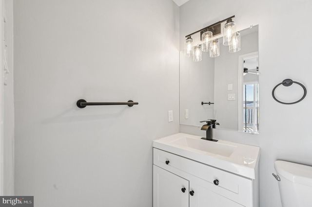 120 VILLA CAPRI CIR, Essex, MD 21221