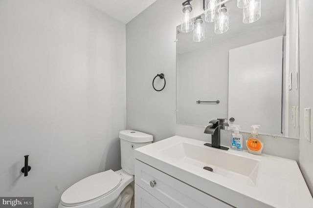 120 VILLA CAPRI CIR, Essex, MD 21221