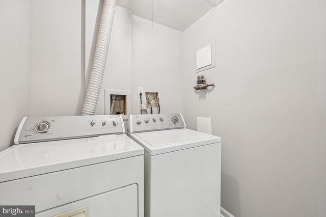 120 VILLA CAPRI CIR, Essex, MD 21221