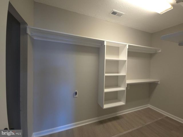 120 VILLA CAPRI CIR, Essex, MD 21221