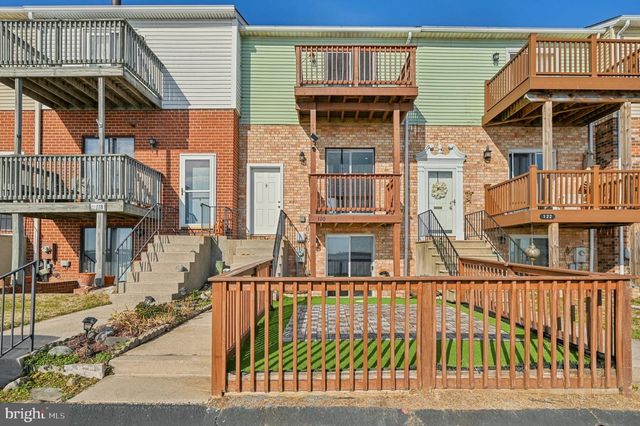 120 VILLA CAPRI CIR, Essex, MD 21221