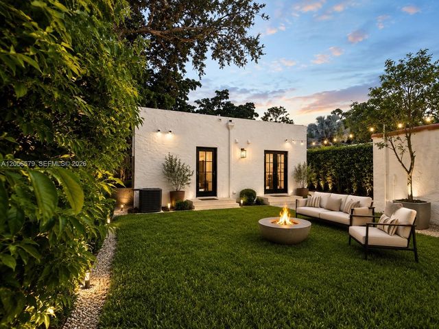 1213 Aguila Ave, Coral Gables, FL 33134