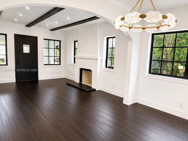 1213 Aguila Ave, Coral Gables, FL 33134