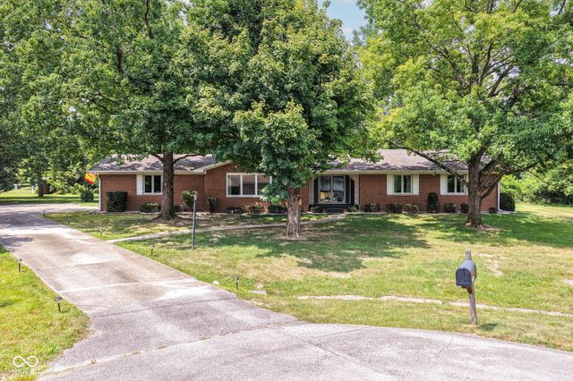 8836 Westminster Court, Indianapolis, IN 46256