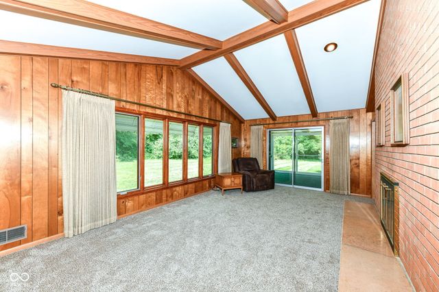 8836 Westminster Court, Indianapolis, IN 46256