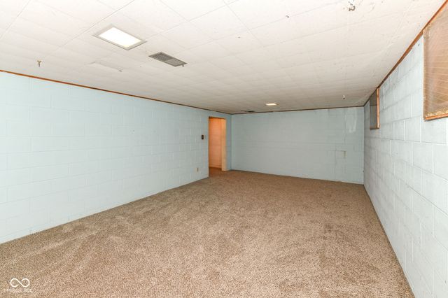 8836 Westminster Court, Indianapolis, IN 46256