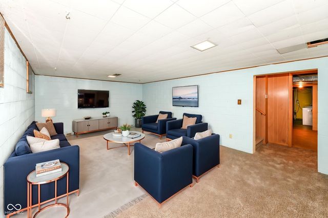 8836 Westminster Court, Indianapolis, IN 46256