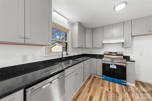 2517 Gumwood Court, Matthews, NC 28105