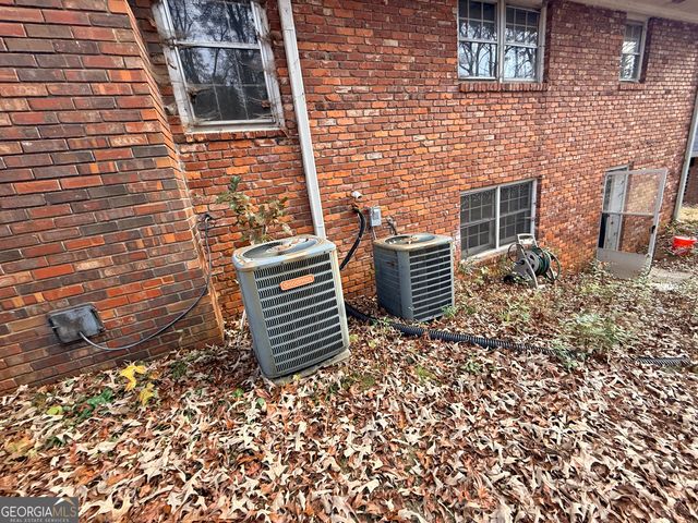 2743 Pine Hill Drive NW, Kennesaw, GA 30144