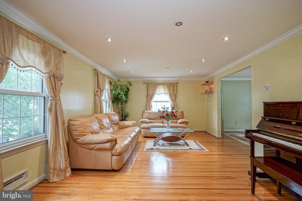 557 COVERED BRIDGE RD, CHERRY HILL, NJ 08034 — photo 4