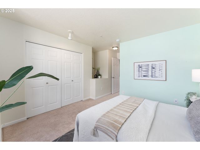 15270 Sw SPARROW Loop 103, Beaverton, OR 97007
