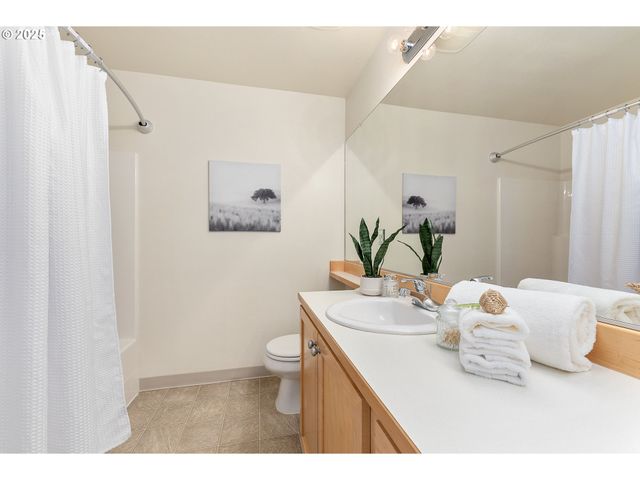 15270 Sw SPARROW Loop 103, Beaverton, OR 97007