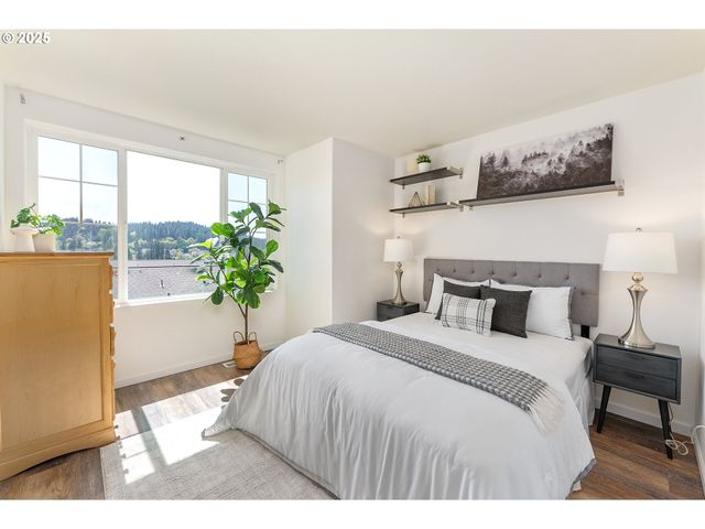 15270 Sw SPARROW Loop 103, Beaverton, OR 97007