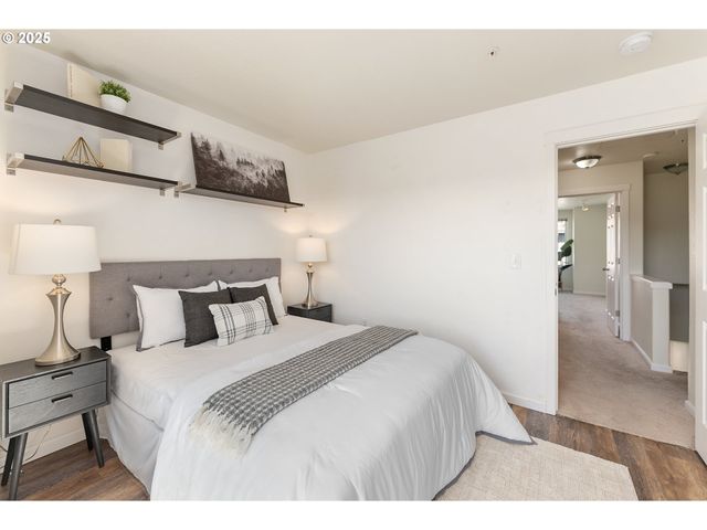 15270 Sw SPARROW Loop 103, Beaverton, OR 97007