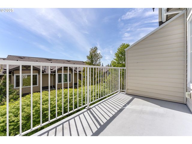 15270 Sw SPARROW Loop 103, Beaverton, OR 97007
