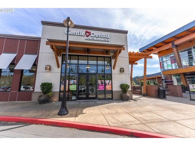 15270 Sw SPARROW Loop 103, Beaverton, OR 97007