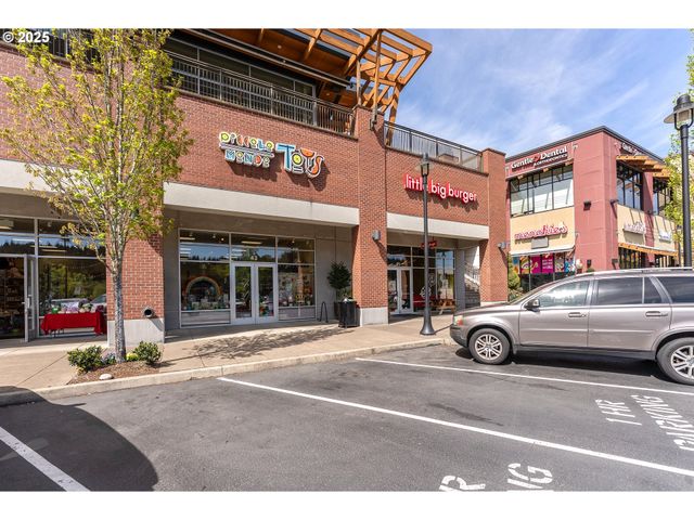 15270 Sw SPARROW Loop 103, Beaverton, OR 97007